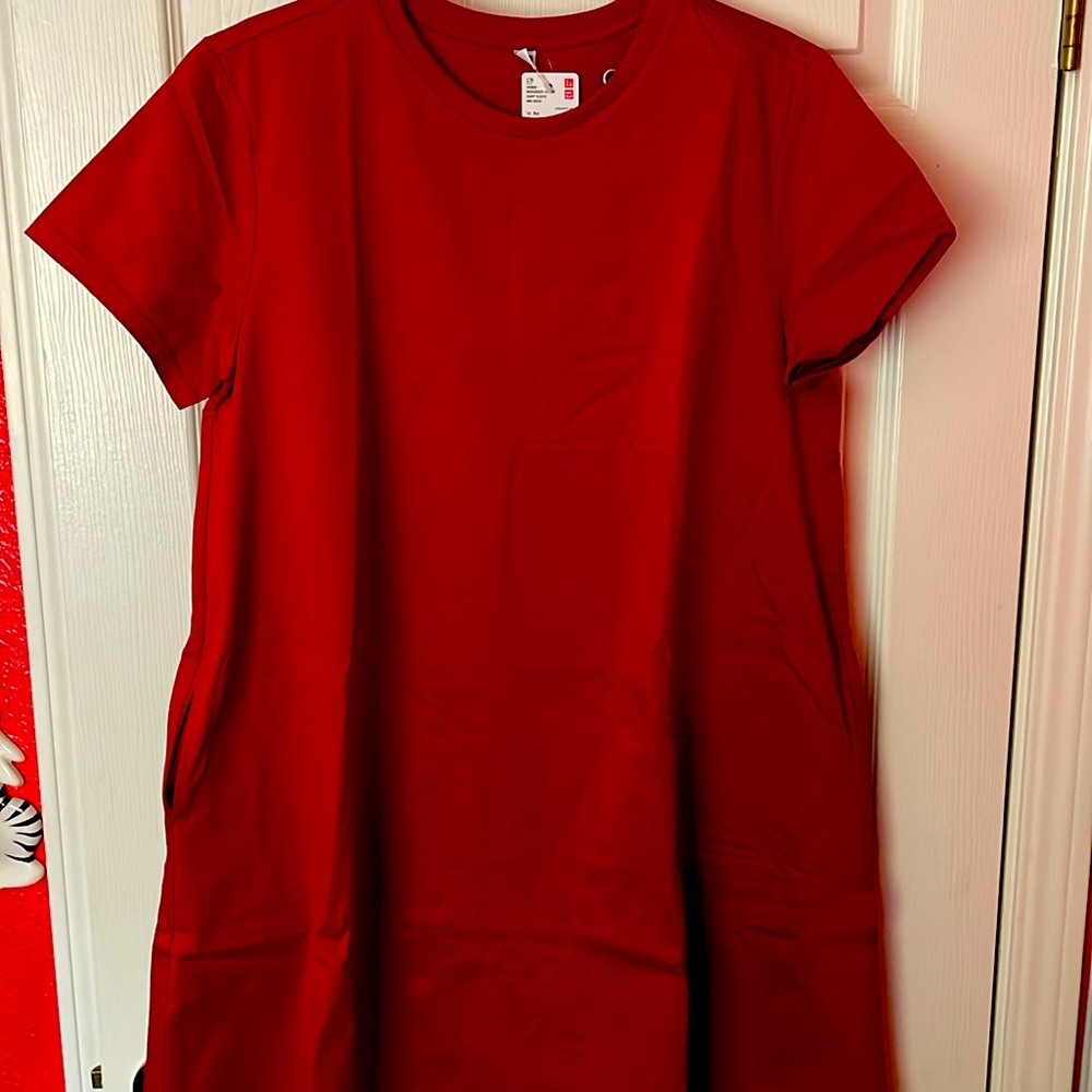 BNWT Red short sleeve cotton mini dress